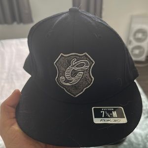 Black G-unit hat. Size 7&1/4